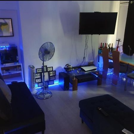 Lovely 1 Bedroom Apartment 5 Mins From Shorditch Лондон Екстер'єр фото